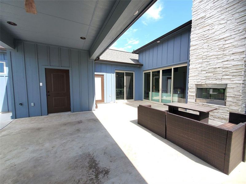 Outdoor Living Area/Atrium with Fireplace