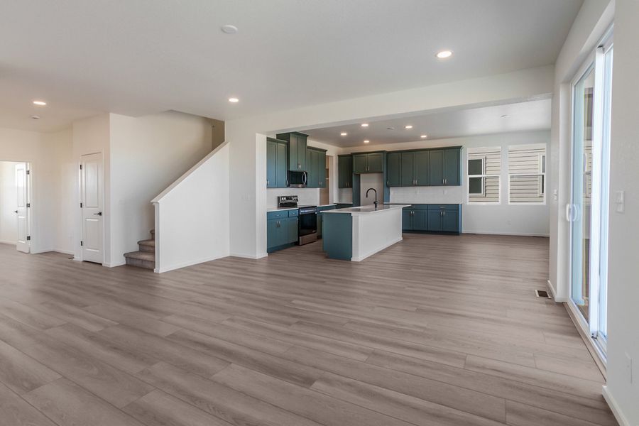 Spacious, unfurnished interior of a new home in Trailside, Timnath (Image 17).