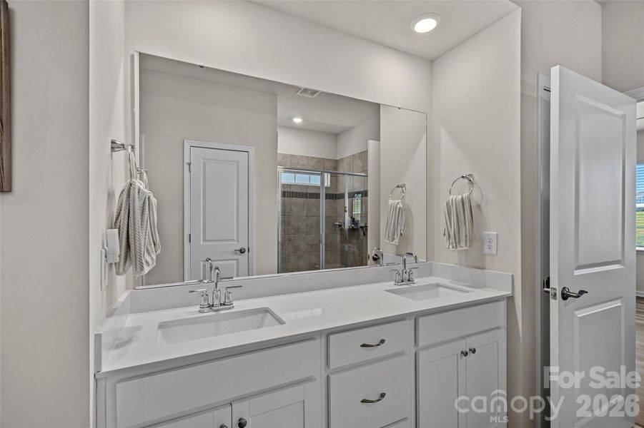 Furnished interior view inside a new home in Elizabeth, Fort Mill (Image 13).