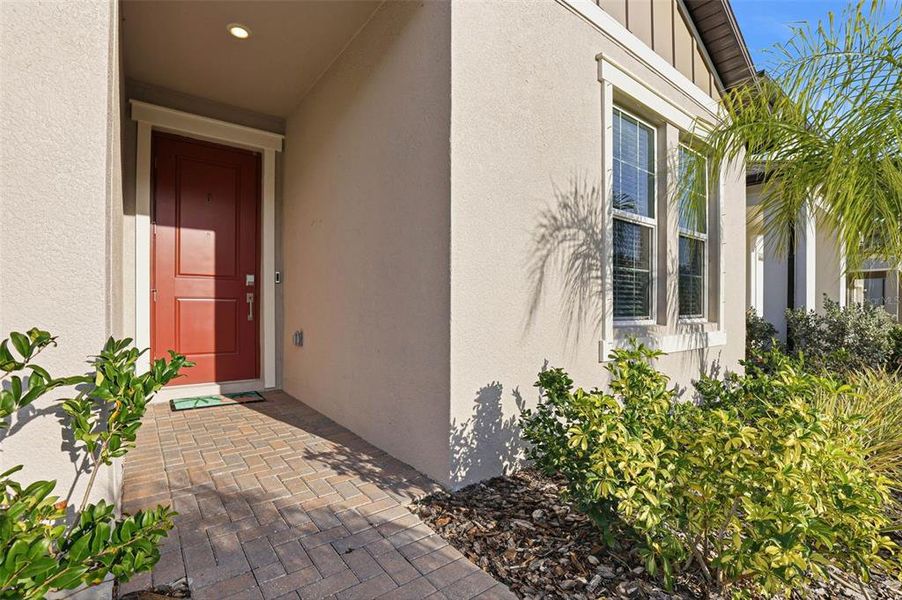 Exterior details and patio area of a home in , Lutz (Image 27).