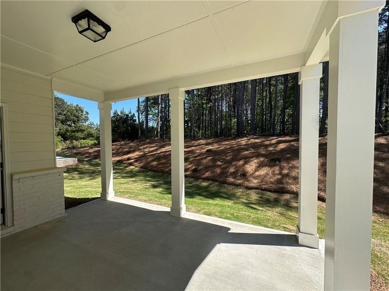 Exterior details and patio area of a home in Kentmere, Auburn (Image 25).