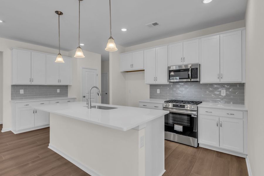 Furnished interior view inside a new home in Hampshire Hills, Columbia (Image 7).