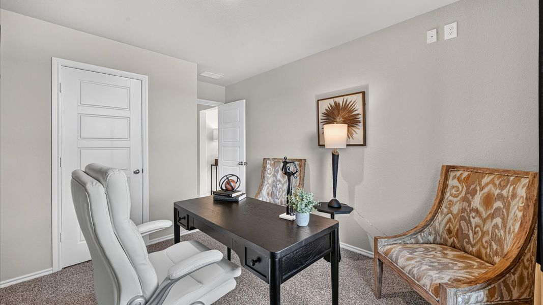 Representative furnished interior of a home built from the Austin by D.R. Horton in Sunnycreek, Crowley (Image 31).
