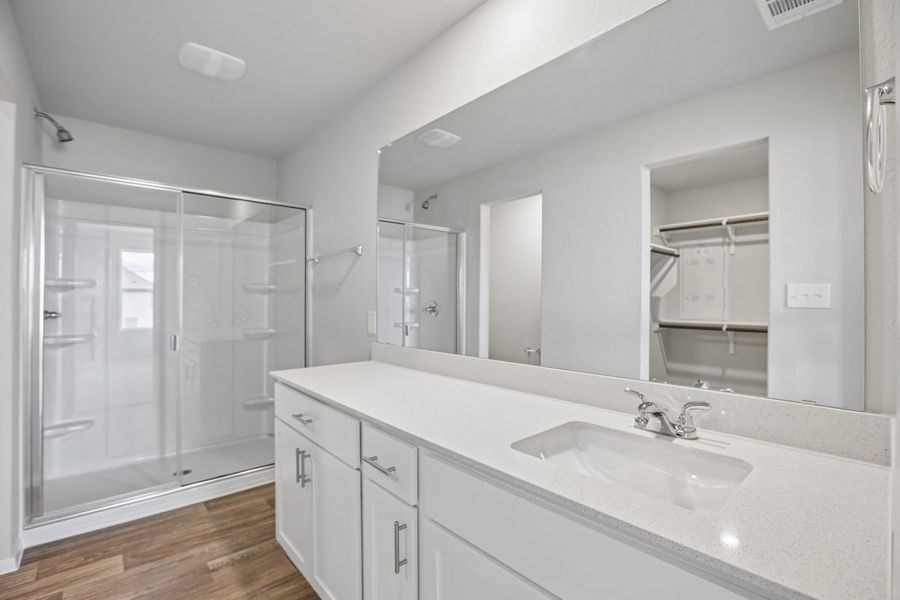 Furnished interior view inside a new home in Harvest Ridge, Elgin (Image 10).