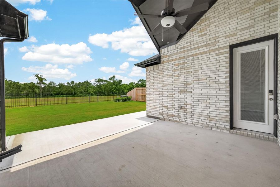 Exterior details and patio area of a home in , Richmond (Image 30).