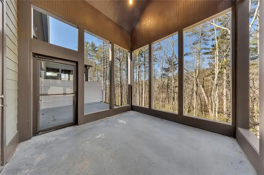 Exterior details and patio area of a home in , Jasper (Image 3).