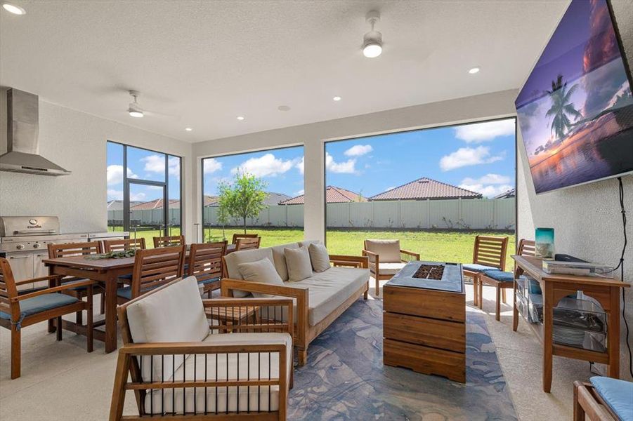 Community amenities in Esplanade at Artisan Lakes, Palmetto (Image 29).