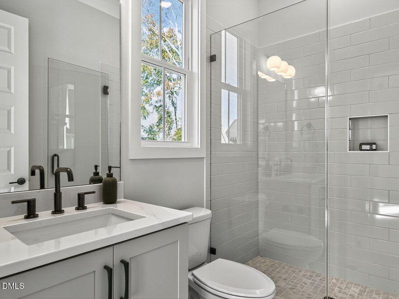 026-1280x960-bathroom