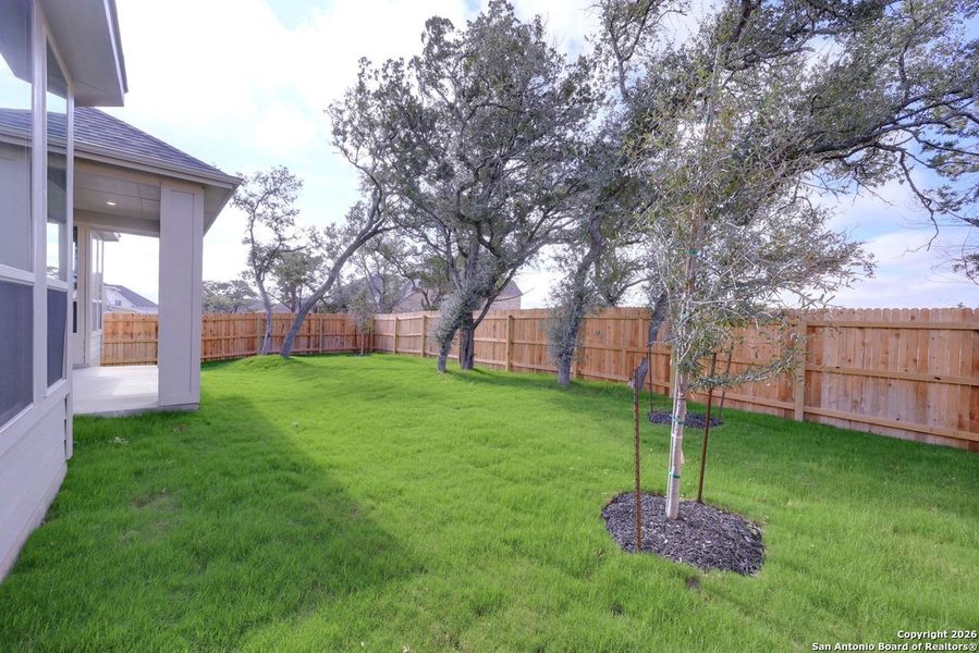 Exterior details and patio area of a home in Davis Ranch, San Antonio (Image 3).