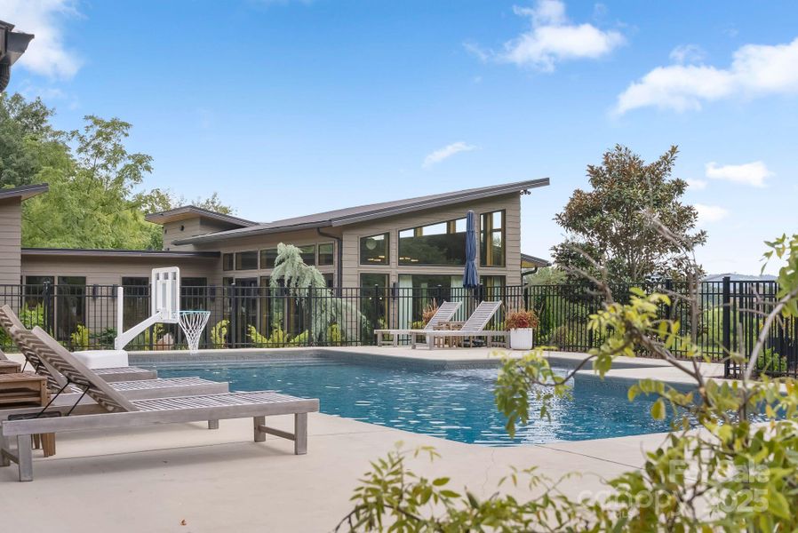 Oasis in the mountains awaits!