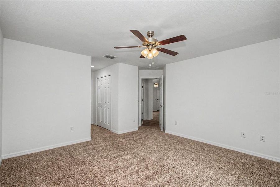 Spacious, unfurnished interior of a new home in , Summerfield (Image 27).
