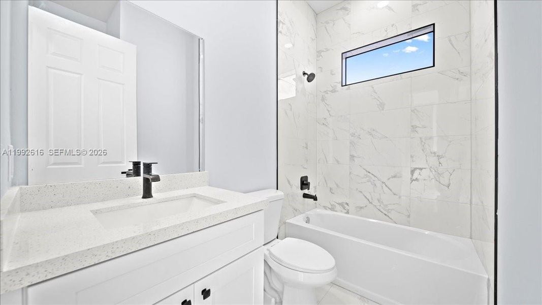 Furnished interior view inside a new home in , Cape Coral (Image 9).