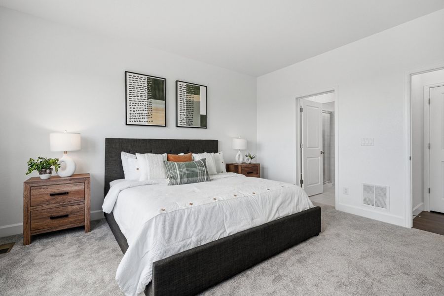 Furnished interior view inside a new home in Trailstone, Arvada (Image 19). Furnished interior view inside a new home in Trailstone, Arvada (Image 19).