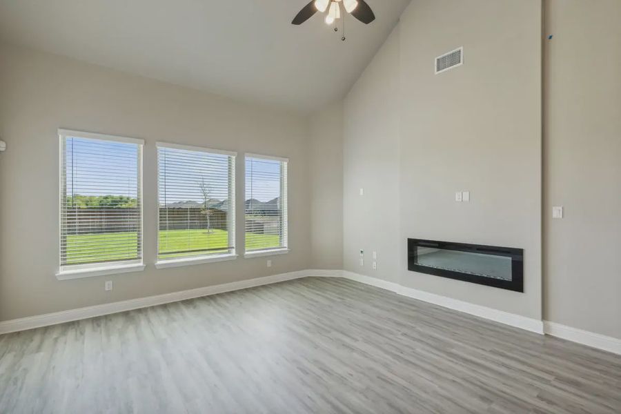 Spacious, unfurnished interior of a new home in Summer Crest, Crowley (Image 10). Spacious, unfurnished interior of a new home in Summer Crest, Crowley (Image 10).