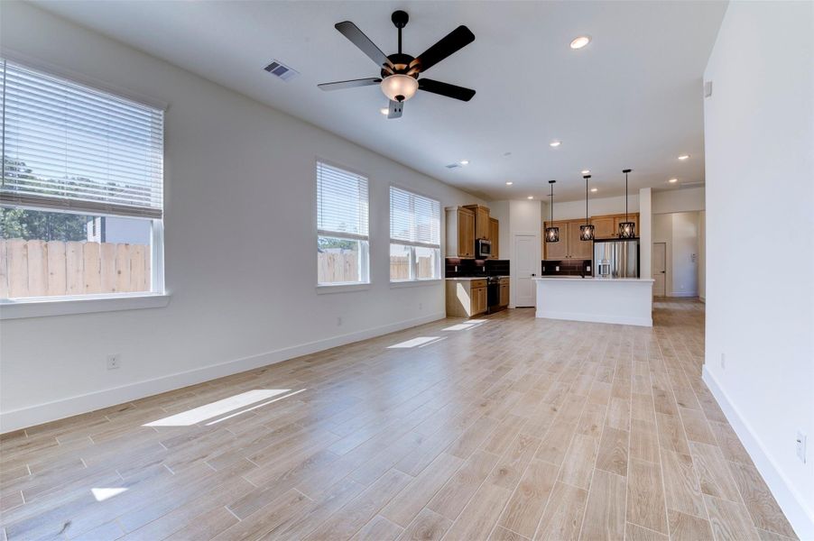 Spacious, unfurnished interior of a new home in The Woodlands Hills, Willis (Image 25). Spacious, unfurnished interior of a new home in The Woodlands Hills, Willis (Image 25).