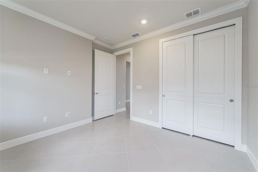 Spacious, unfurnished interior of a new home in , St. Cloud (Image 35).
