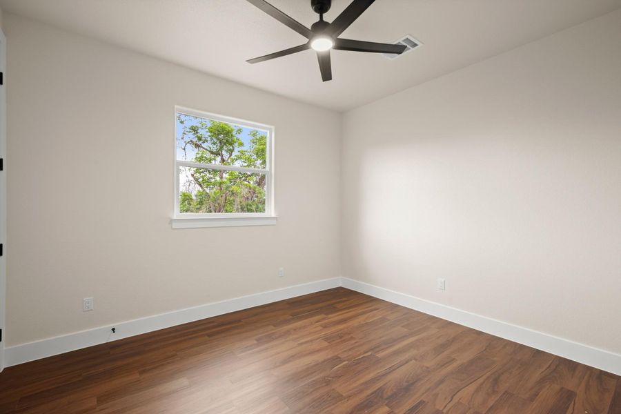Spacious, unfurnished interior of a new home in , Bastrop (Image 26).