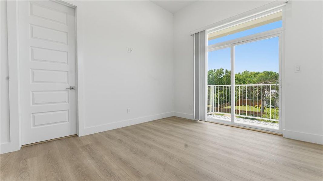 Spacious, unfurnished interior of a new home in , Dallas (Image 18). Spacious, unfurnished interior of a new home in , Dallas (Image 18).