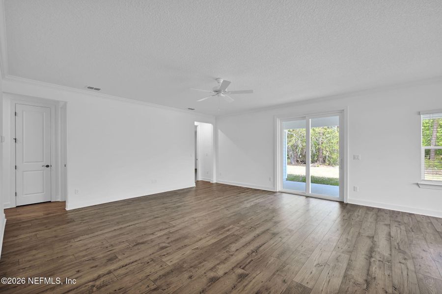 Spacious, unfurnished interior of a new home in Creighton Pointe, Fleming Island (Image 21).