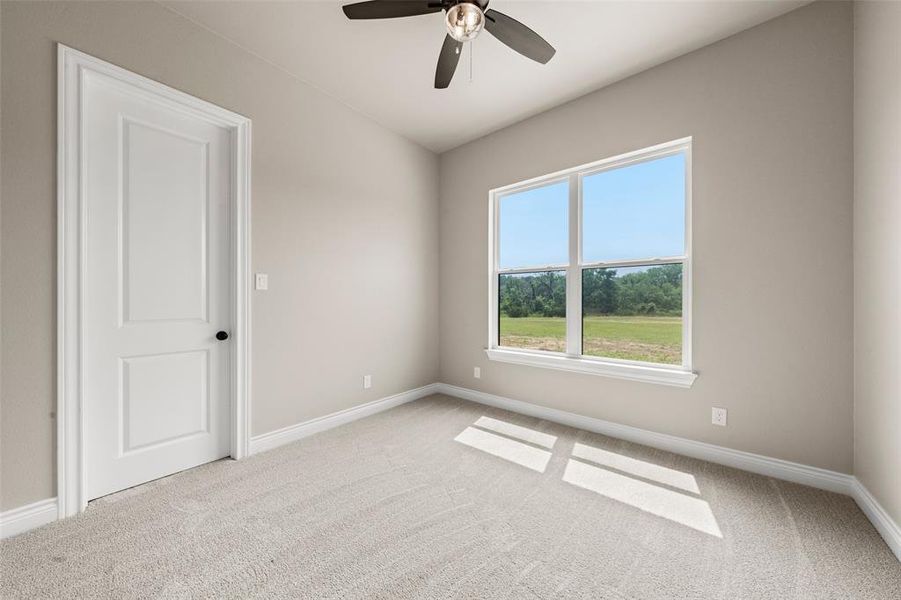 Spacious, unfurnished interior of a new home in , Gatesville (Image 32).