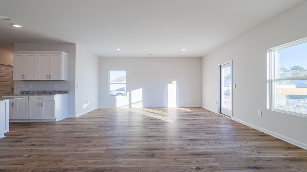 Spacious, unfurnished interior of a new home in Greystone, Crawfordville (Image 17). Spacious, unfurnished interior of a new home in Greystone, Crawfordville (Image 17).