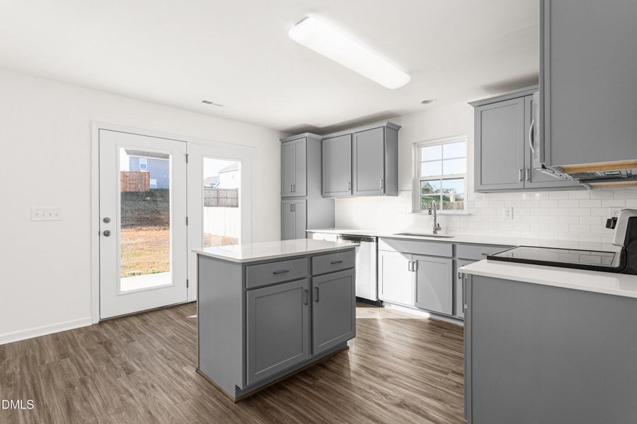 1061 Thicket Drive-8