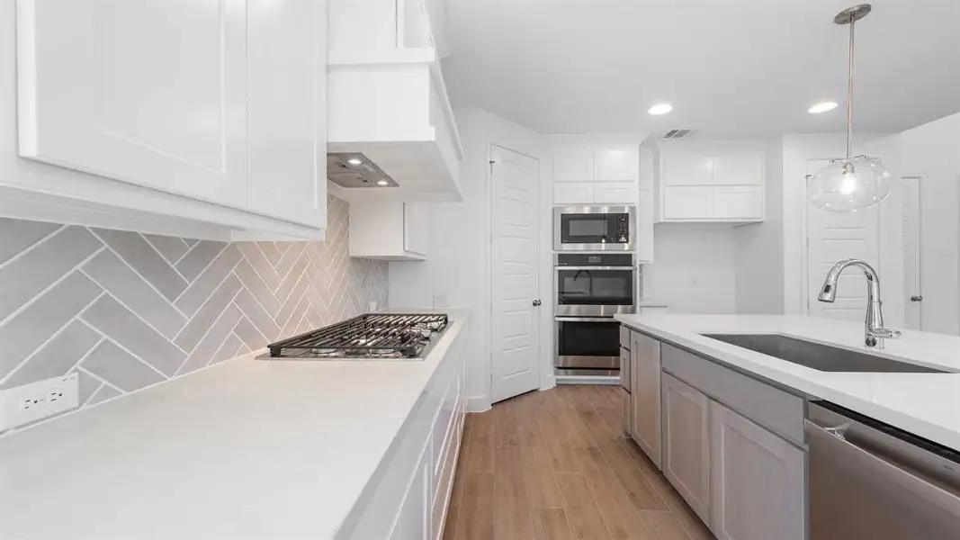 Furnished interior view inside a new home in The Parks At Wilson Creek 40', Celina (Image 7). Furnished interior view inside a new home in The Parks At Wilson Creek 40', Celina (Image 7).