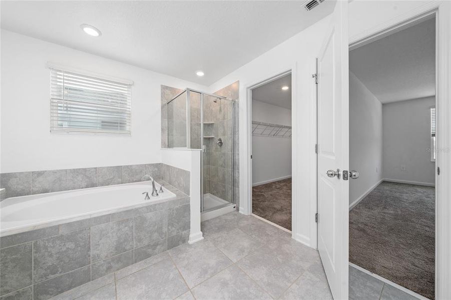 Furnished interior view inside a new home in Storey Creek, Kissimmee (Image 9).