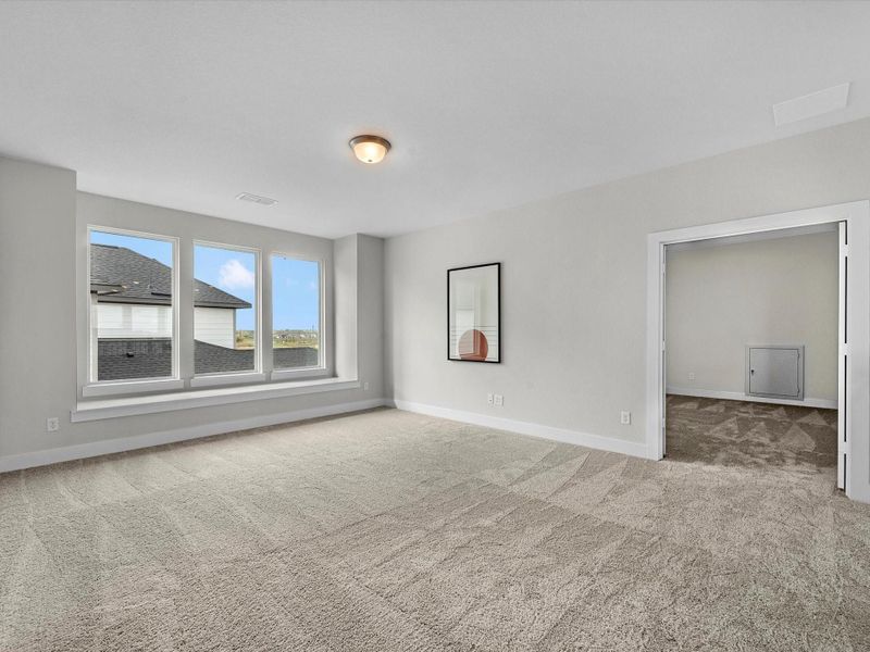 Spacious, unfurnished interior of a new home in The Arbor At Pecan Ridge, Fulshear (Image 14).