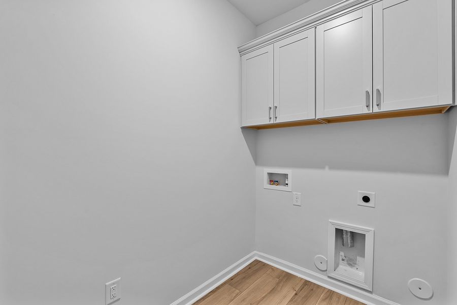 Spacious, unfurnished interior of a new home in Hanes Lake, Winston-Salem (Image 29).