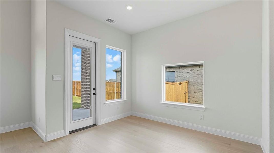 Spacious, unfurnished interior of a new home in Clearview Ranch, Royse City (Image 13). Spacious, unfurnished interior of a new home in Clearview Ranch, Royse City (Image 13).