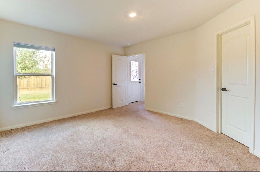 Spacious, unfurnished interior of a new home in Williams Trace, Magnolia (Image 34).