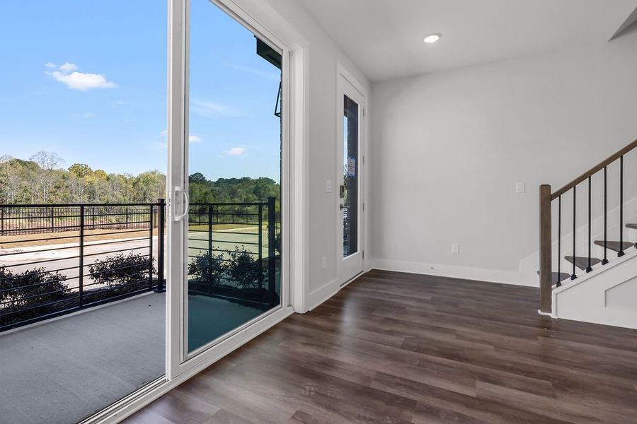 Spacious, unfurnished interior of a new home in Echo Park, Suwanee (Image 24).
