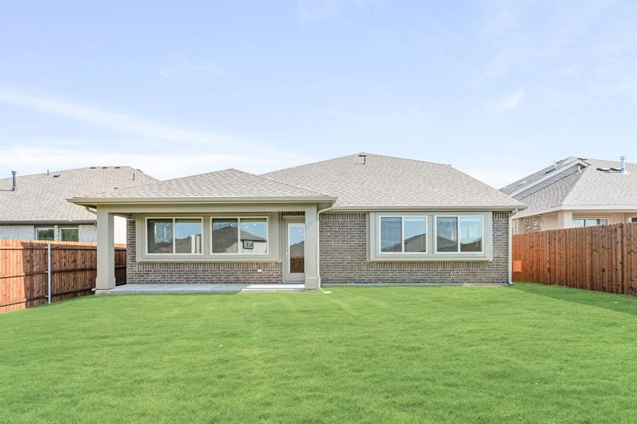Exterior details and patio area of a home in Eagle Glen Elements, Alvarado (Image 19). Exterior details and patio area of a home in Eagle Glen Elements, Alvarado (Image 19).