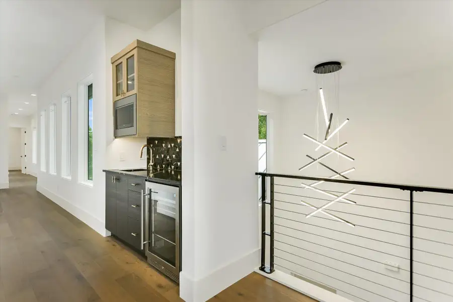 Furnished interior view inside a new home in , Horseshoe Bay (Image 34).