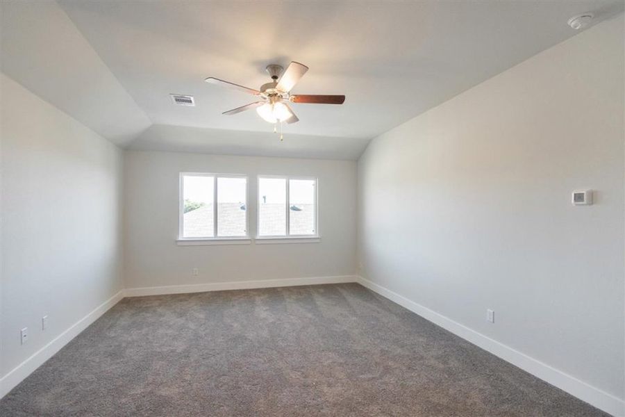 Representative unfurnished interior of a home built from the Savannah by Pacesetter Homes in Orchard Ridge, Liberty Hill (Image 23). Representative unfurnished interior of a home built from the Savannah by Pacesetter Homes in Orchard Ridge, Liberty Hill (Image 23).