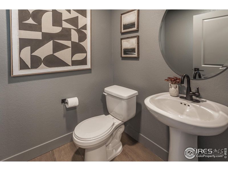 EXAMPLE PHOTO: POWDER BATH