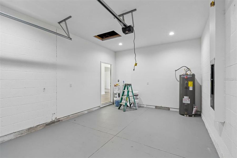 Spacious, unfurnished interior of a new home in , Winter Haven (Image 34). Spacious, unfurnished interior of a new home in , Winter Haven (Image 34).