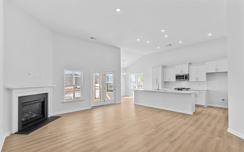Spacious, unfurnished interior of a new home in Brayden, Advance (Image 14).
