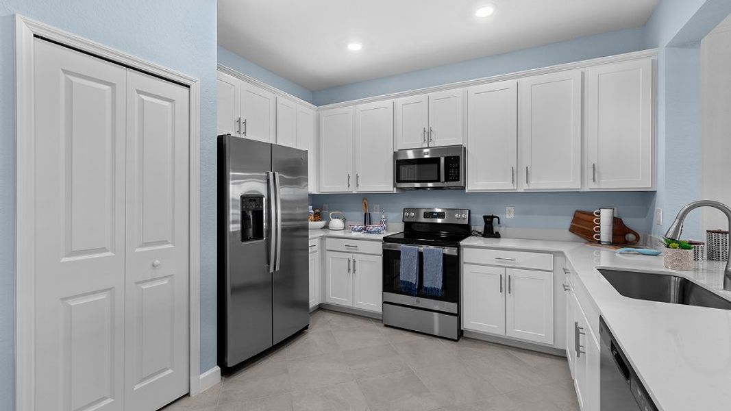 9281 Bismark Kitchen 1of7 Base2 11 5 25