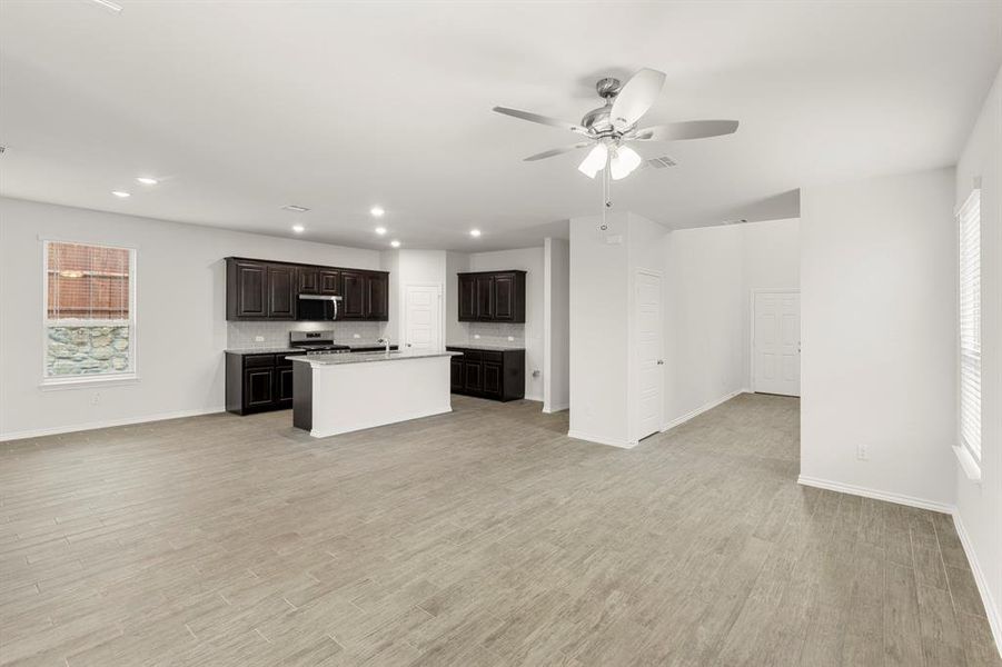 05. 2500 McNally - Family (2)