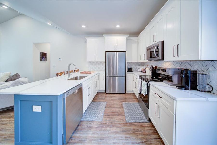 Furnished interior view inside a new home in , Waleska (Image 14).