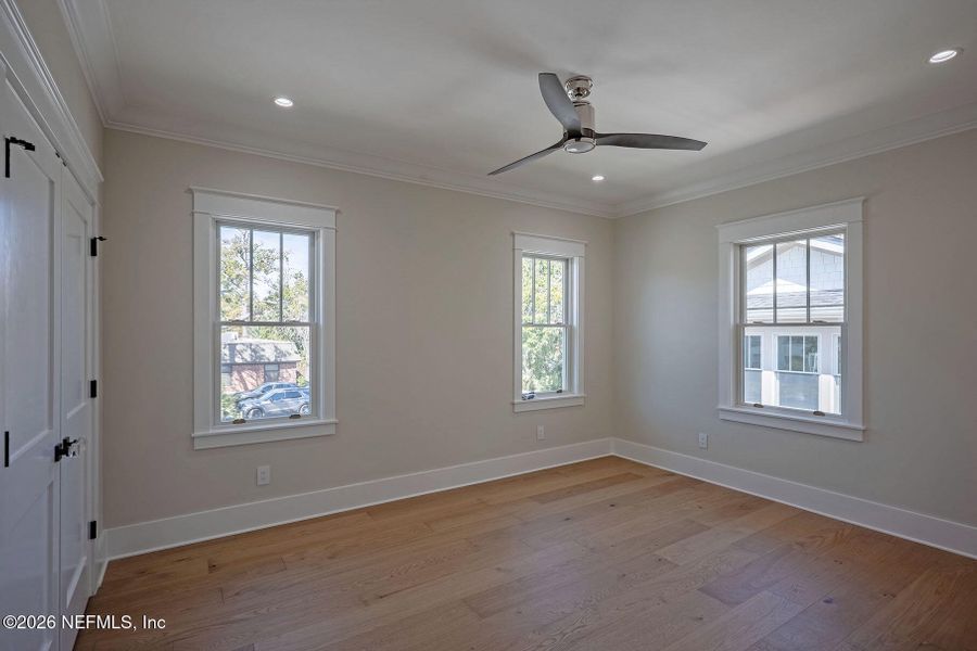 Spacious, unfurnished interior of a new home in , Jacksonville (Image 146).