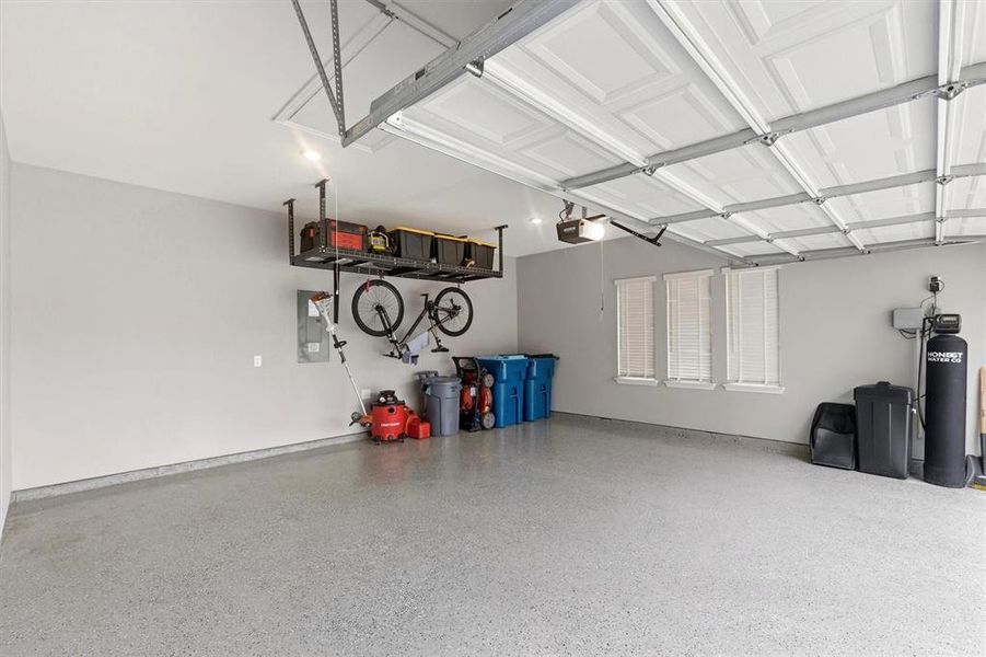 Spacious, unfurnished interior of a new home in Kentsdale Farms, DeSoto (Image 18).