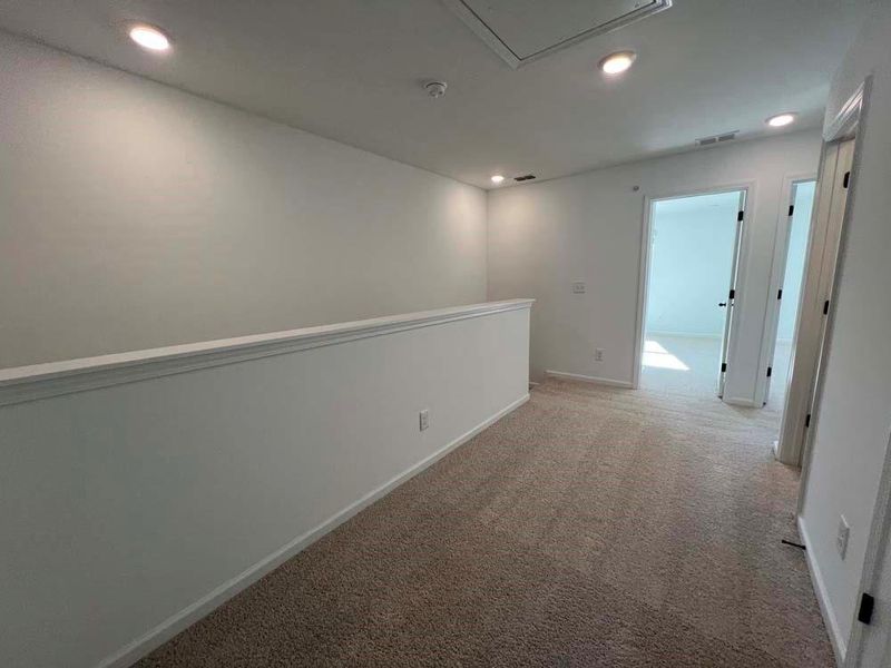 Spacious, unfurnished interior of a new home in Laurelwood, Douglasville (Image 16).