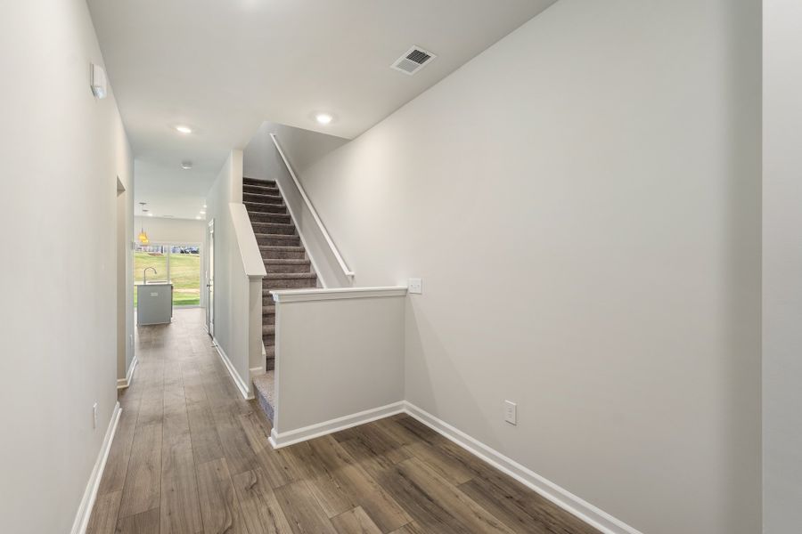 Spacious, unfurnished interior of a new home in Edwards Station, Taylors (Image 12).
