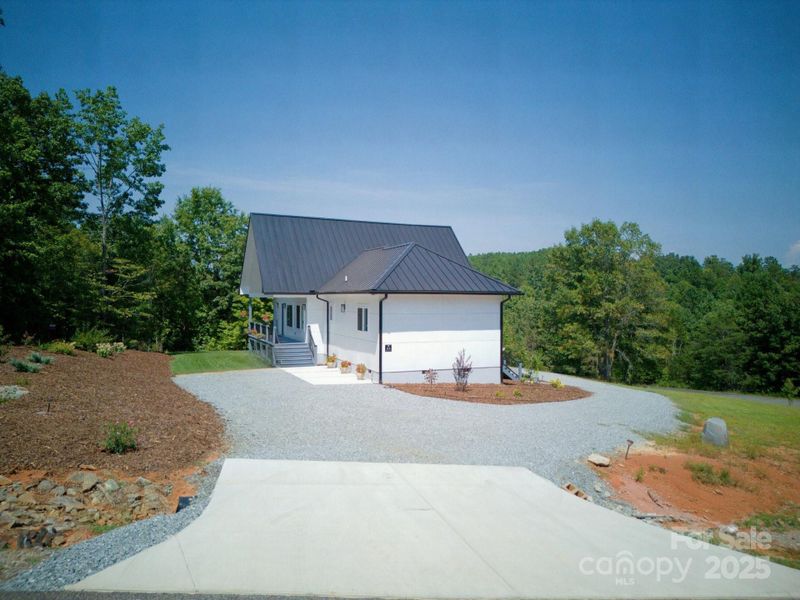 Community amenities in , Rutherfordton (Image 25).