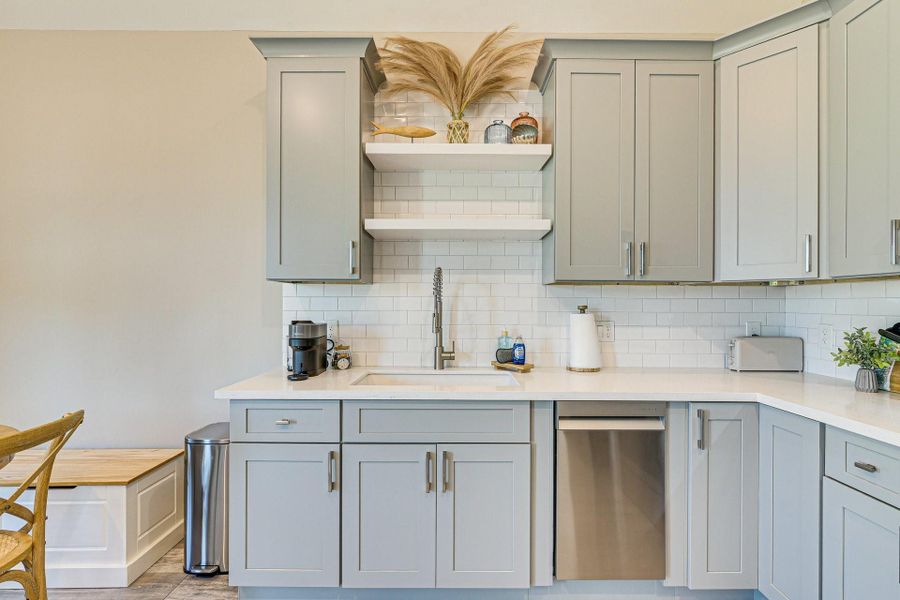 Furnished interior view inside a new home in , Galveston (Image 13).