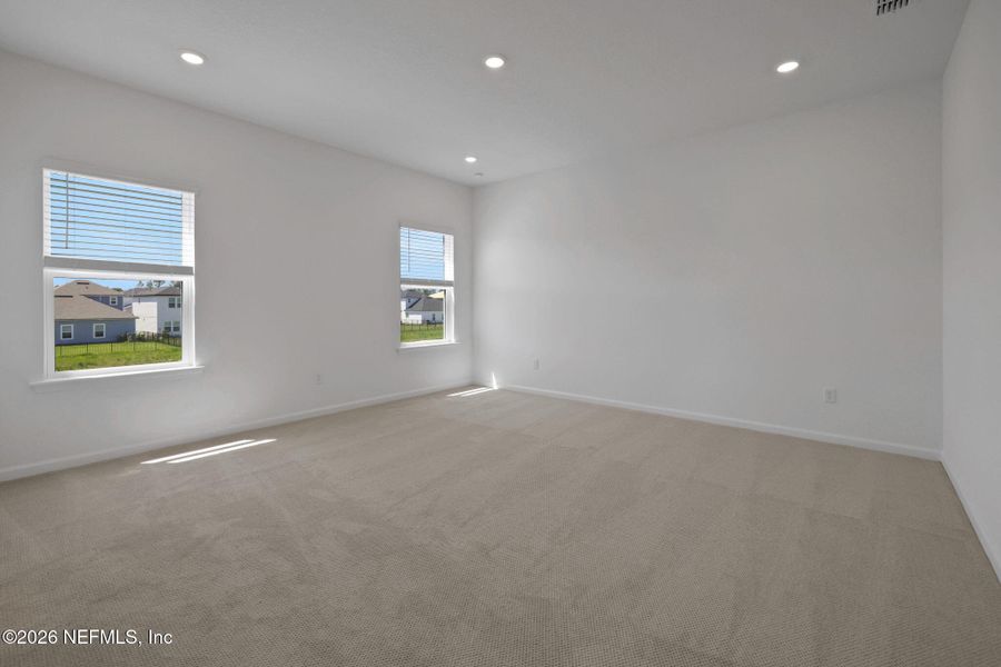 Spacious, unfurnished interior of a new home in Hyland Trail, Green Cove Springs (Image 44).