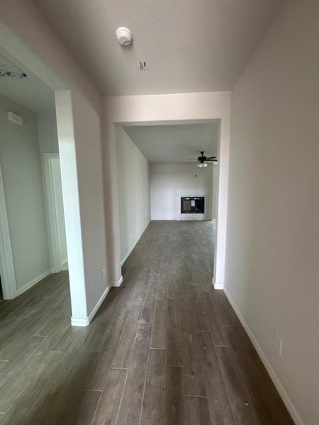 Spacious, unfurnished interior of a new home in Cedar Ridge Estates, Anna (Image 4).